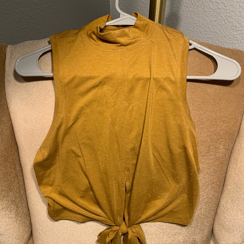 Lululemon high neck tank top